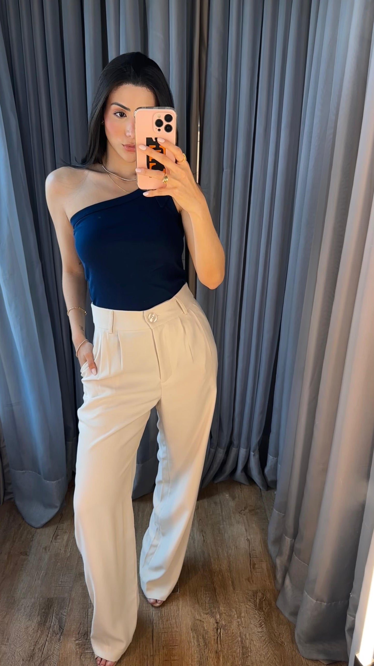 CALÇA RETA ALFAIATARIA COM BOLSO OFF WHITE