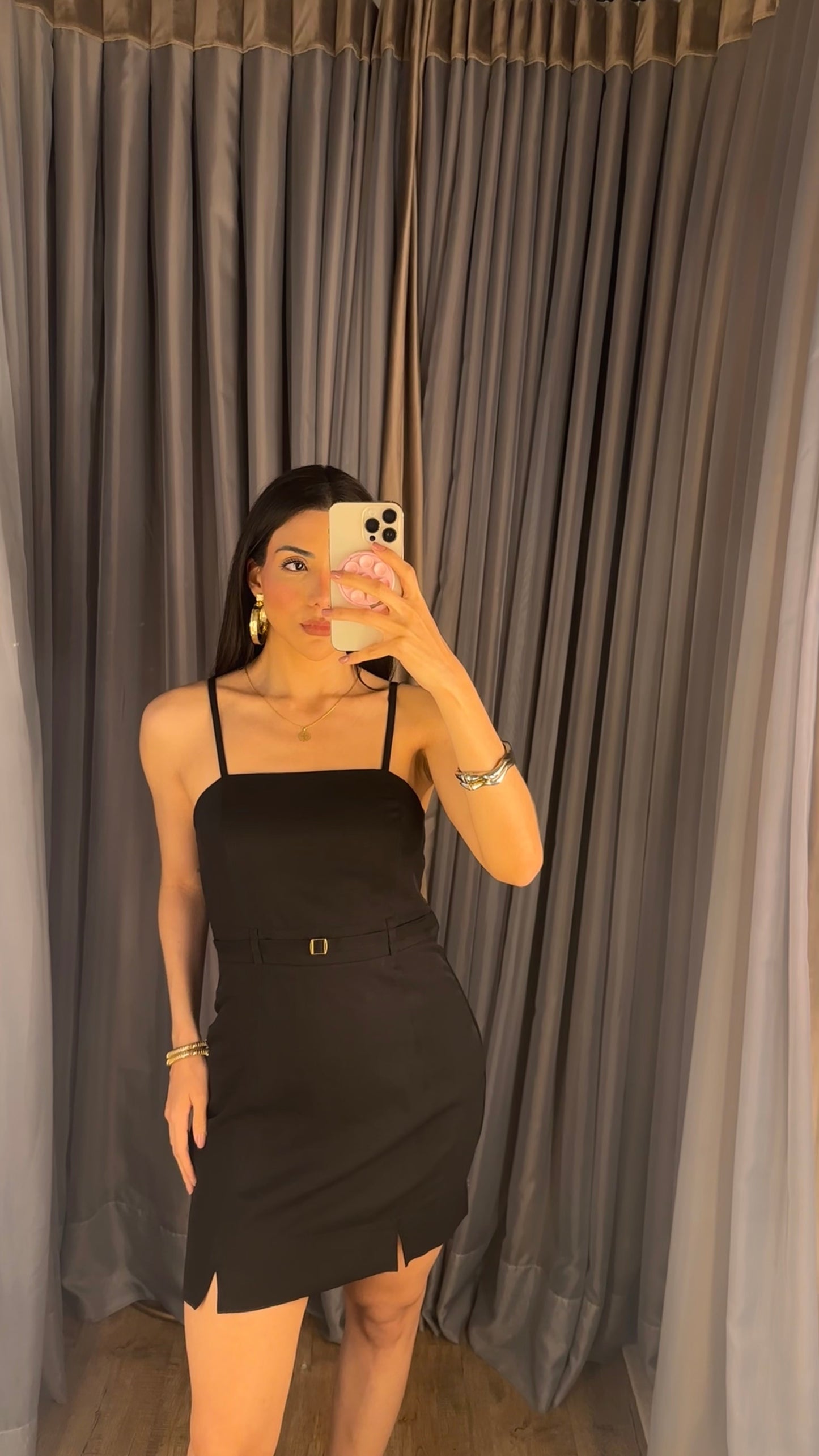 VESTIDO CURTO AMÉLIA PRETO